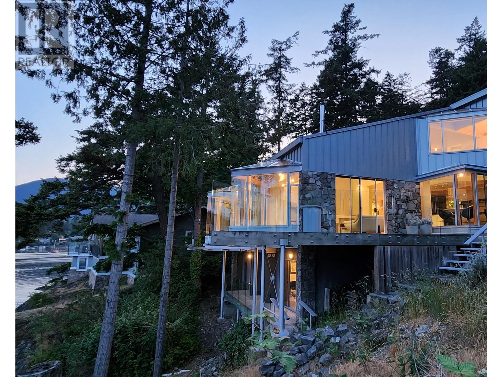 295 Robert Road, Bowen Island, British Columbia  V0N 1G1 - Photo 8 - R2850179