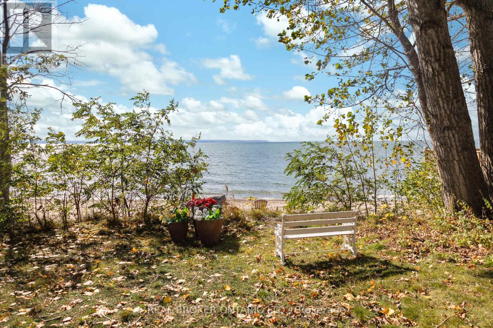 20 Tiny Beaches Rd N, Tiny, Ontario  L0L 2J0 - Photo 4 - S8057674