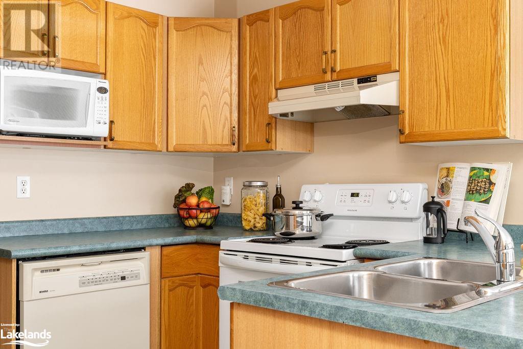 35 Dairy Lane Unit# 206, Huntsville, Ontario  P1H 2L8 - Photo 7 - 40539831