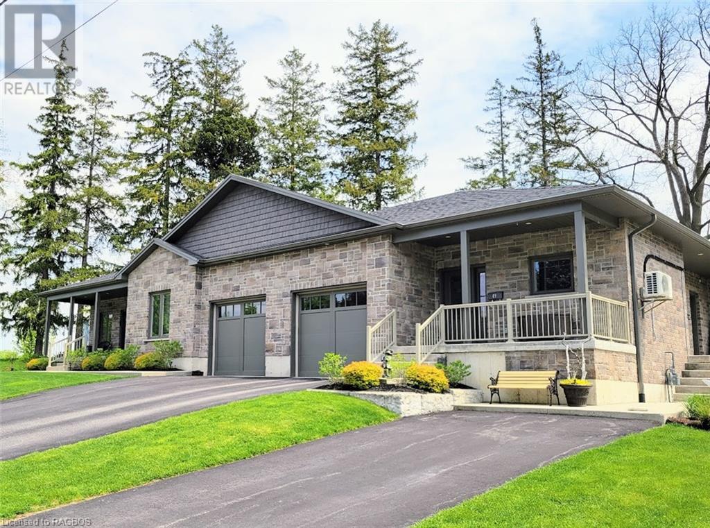 49 Mcgivern Street W, Walkerton, Ontario  N0G 2V0 - Photo 2 - 40541373