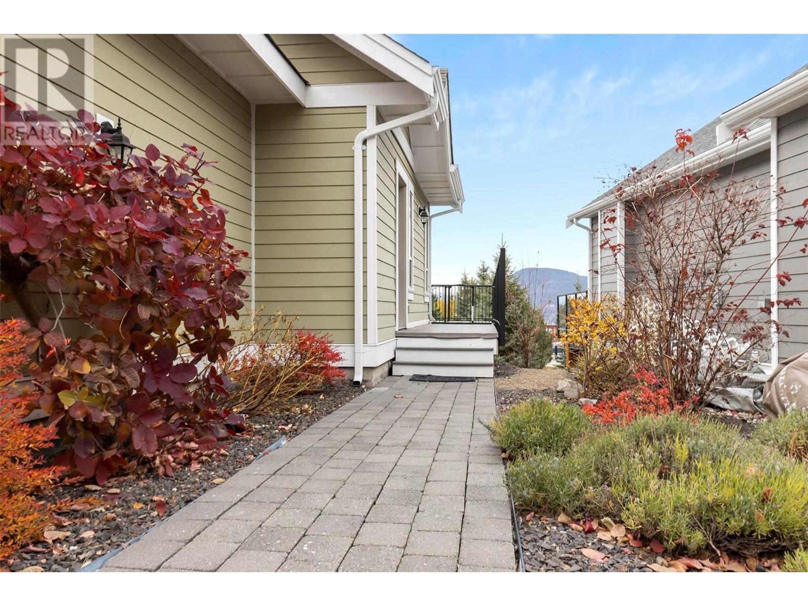 6839 Madrid Way Kelowna