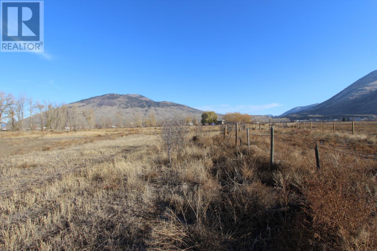 1207 Salish Road, Kamloops, British Columbia   - Photo 15 - 176746