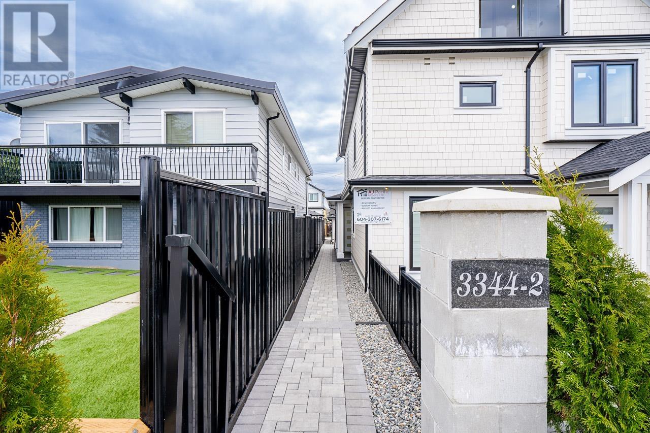2 3344 Adanac Street, Vancouver, British Columbia  V5K 2P3 - Photo 3 - R2850311