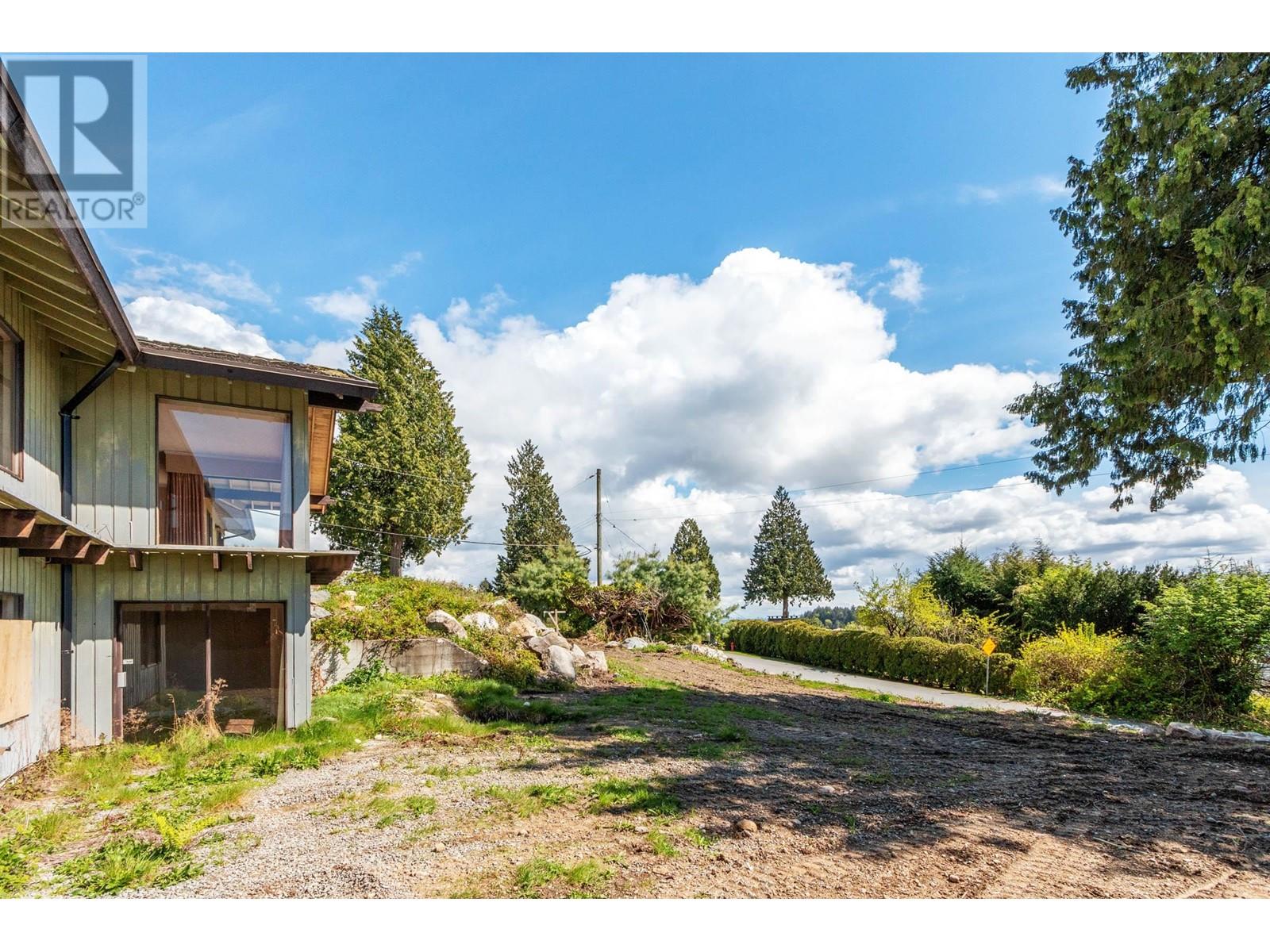1915 12th Street, West Vancouver, British Columbia  V7S 2T1 - Photo 10 - R2850280