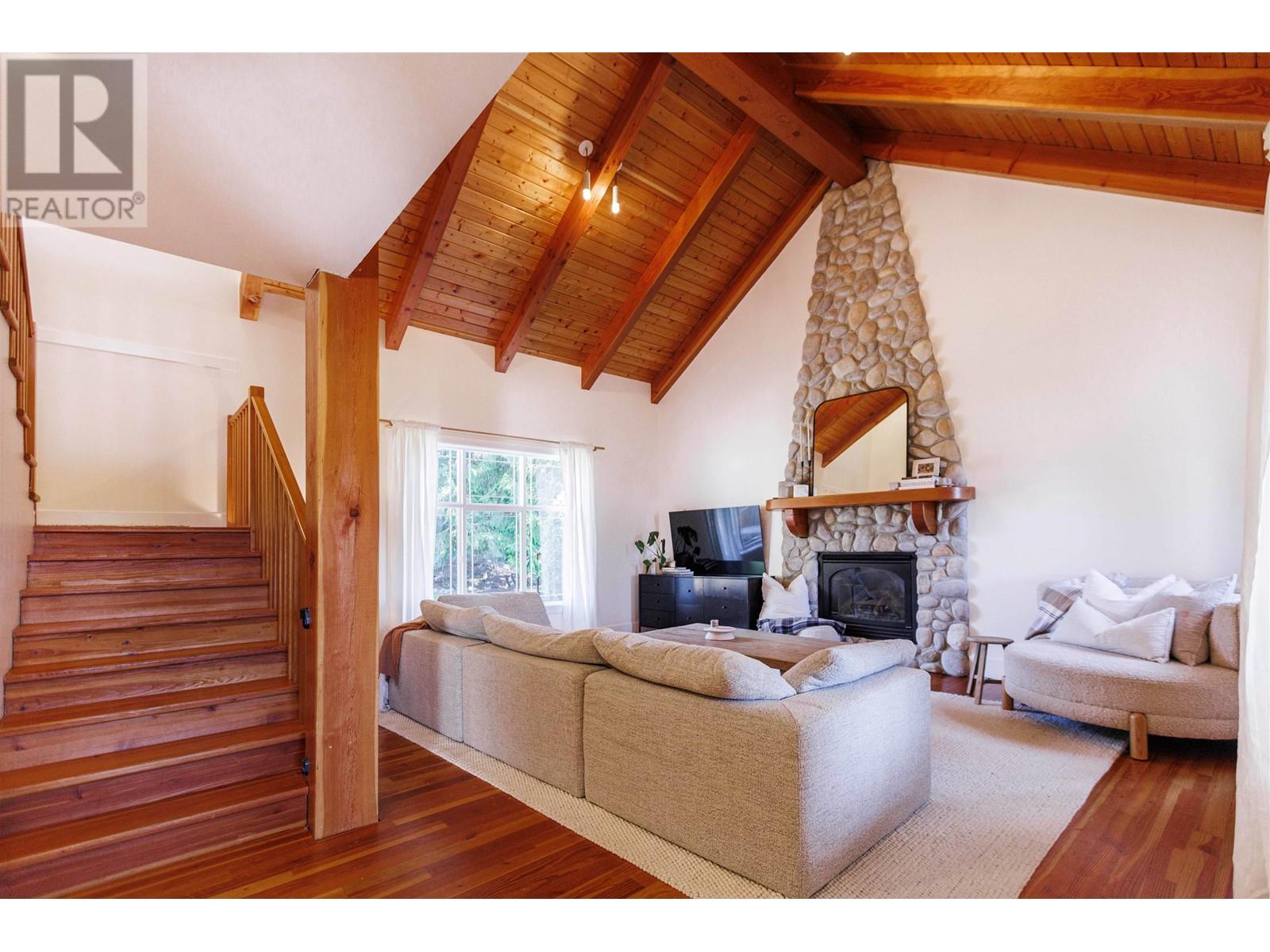 1456 Vernon Drive, Gibsons, British Columbia  V0N 1V5 - Photo 5 - R2850166
