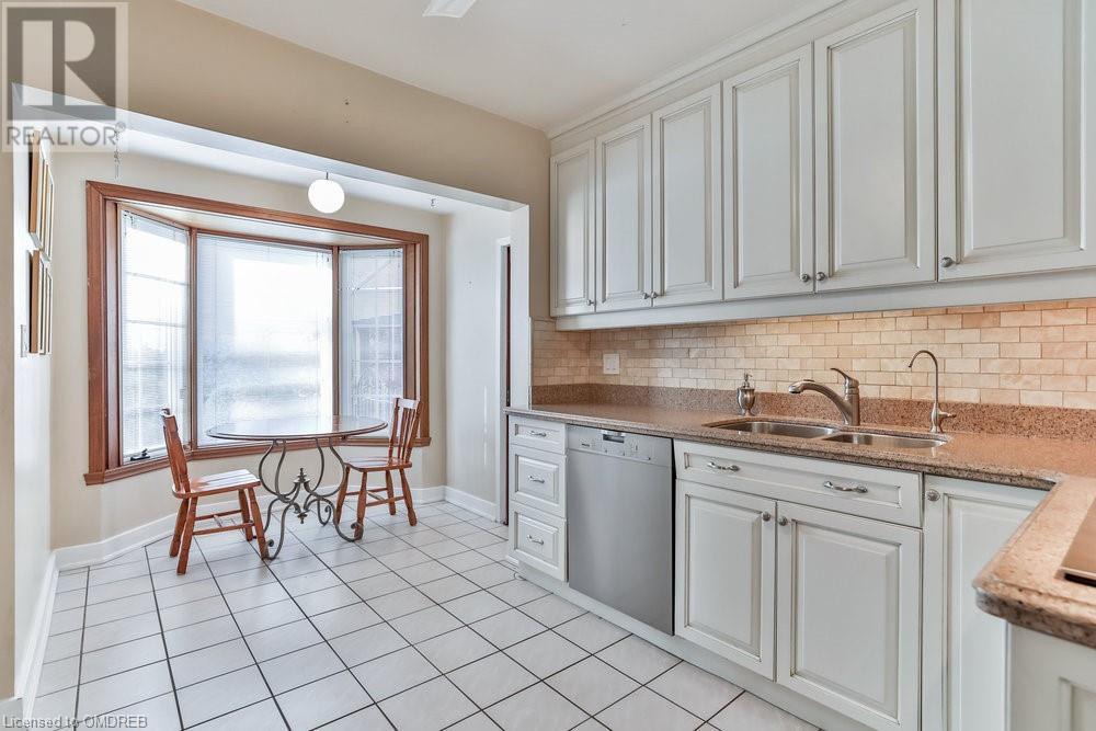 23 Highland Road, Oakville, Ontario  L6K 1S6 - Photo 15 - 40540144