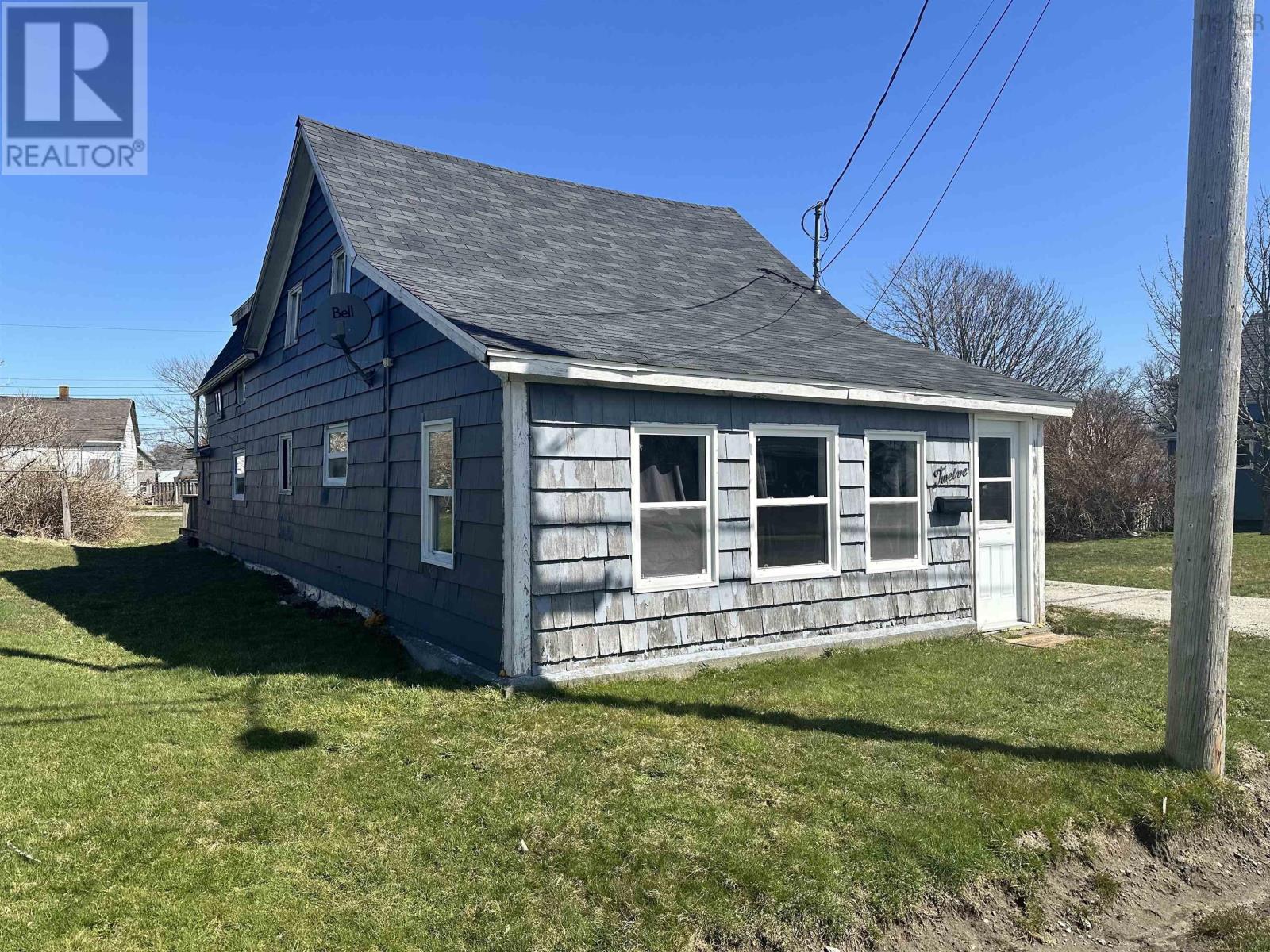 12 Church Street, Yarmouth, Nova Scotia  B5A 3Z1 - Photo 1 - 202402861