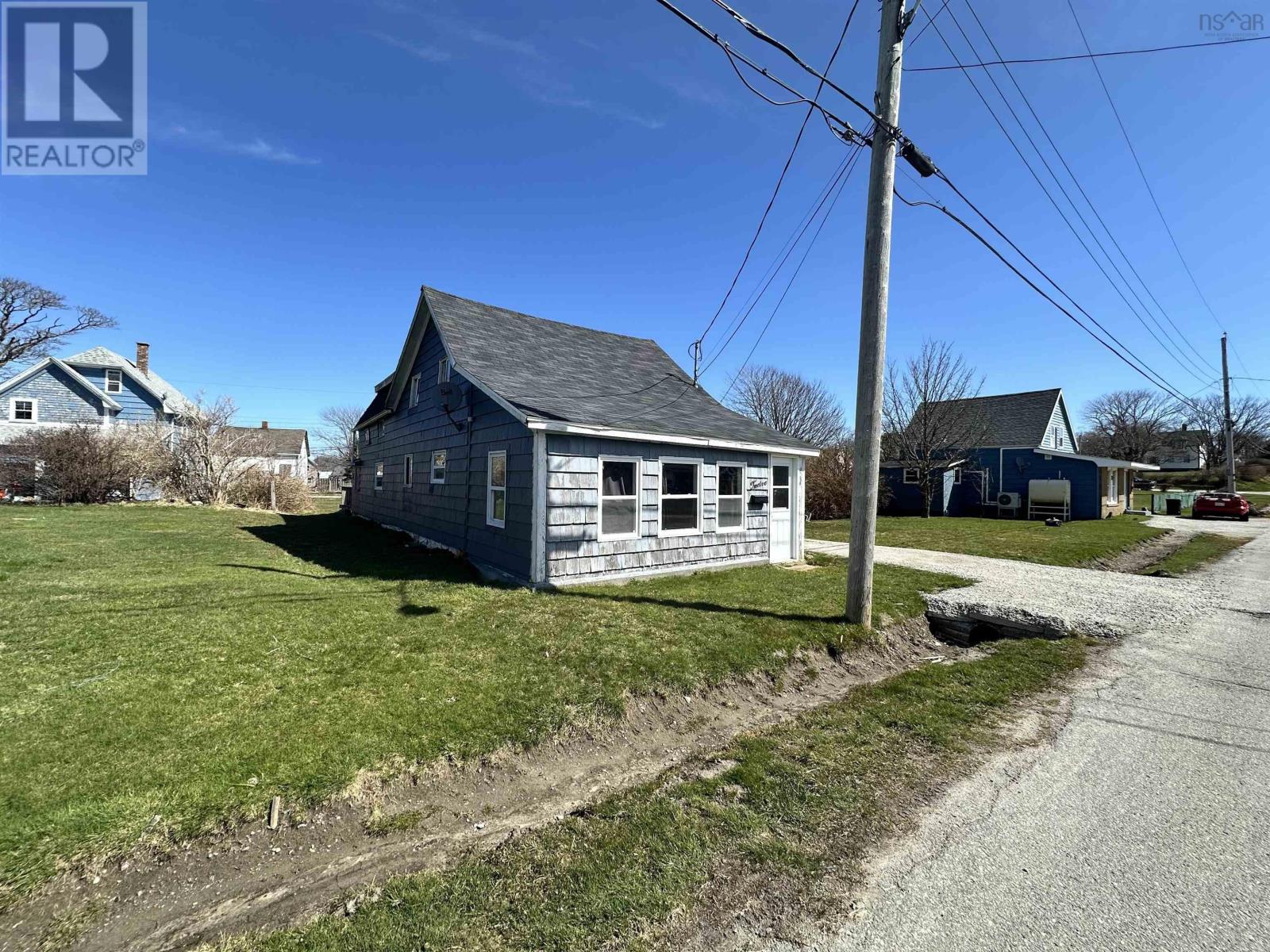 12 Church Street, Yarmouth, Nova Scotia  B5A 3Z1 - Photo 4 - 202402861