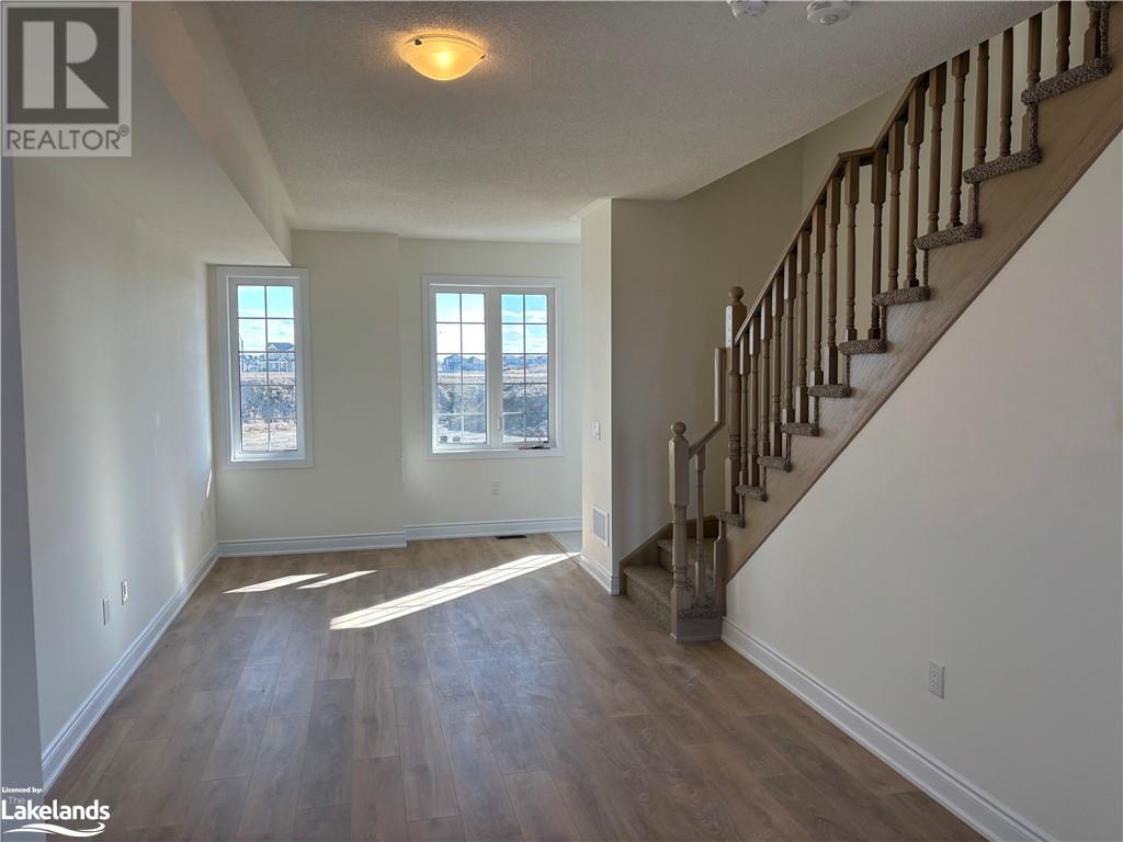 15 Carriage Lane, Wasaga Beach, Ontario  L9Z 0L8 - Photo 4 - 40540043