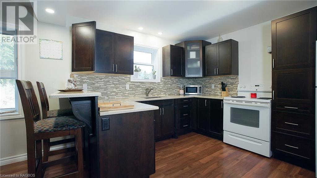740 20th Street W, Owen Sound, Ontario  N4K 4E2 - Photo 13 - 40538183
