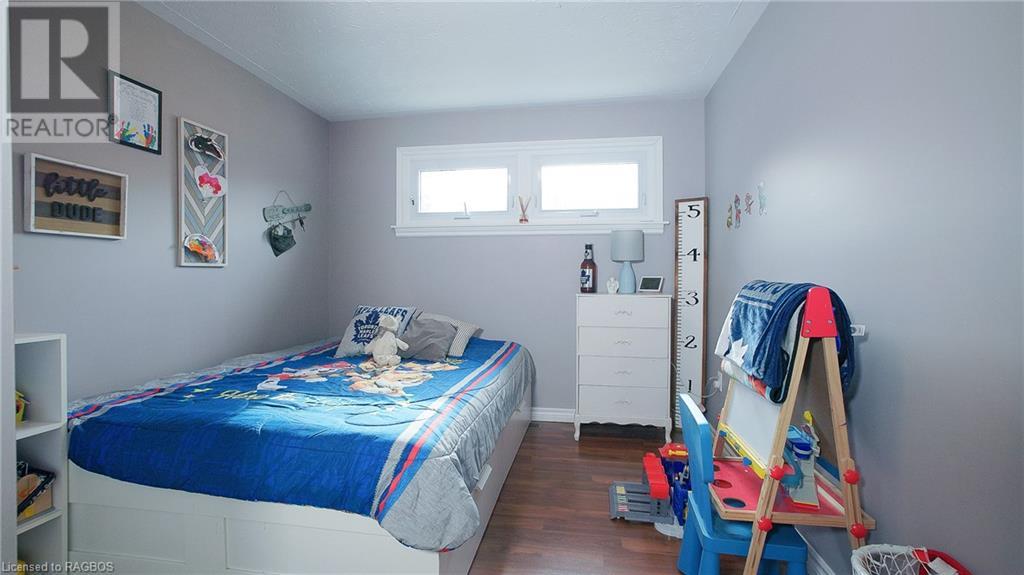 740 20th Street W, Owen Sound, Ontario  N4K 4E2 - Photo 25 - 40538183