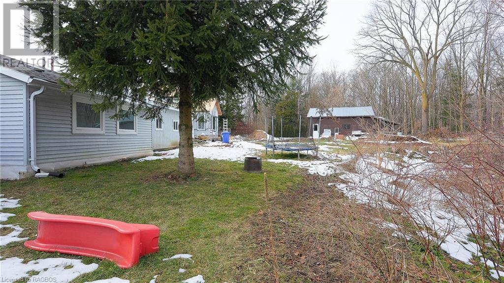 740 20th Street W, Owen Sound, Ontario  N4K 4E2 - Photo 4 - 40538183