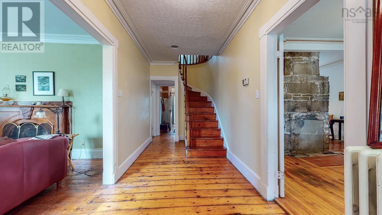202 Faulkland Street, Pictou, Nova Scotia  B0K 1H0 - Photo 4 - 202402905