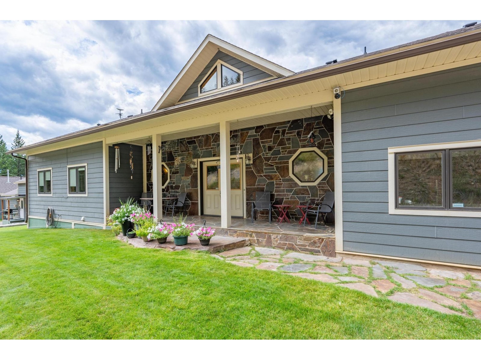 420 Ottoson Road, Golden, British Columbia  V0A 1H1 - Photo 5 - 2474959