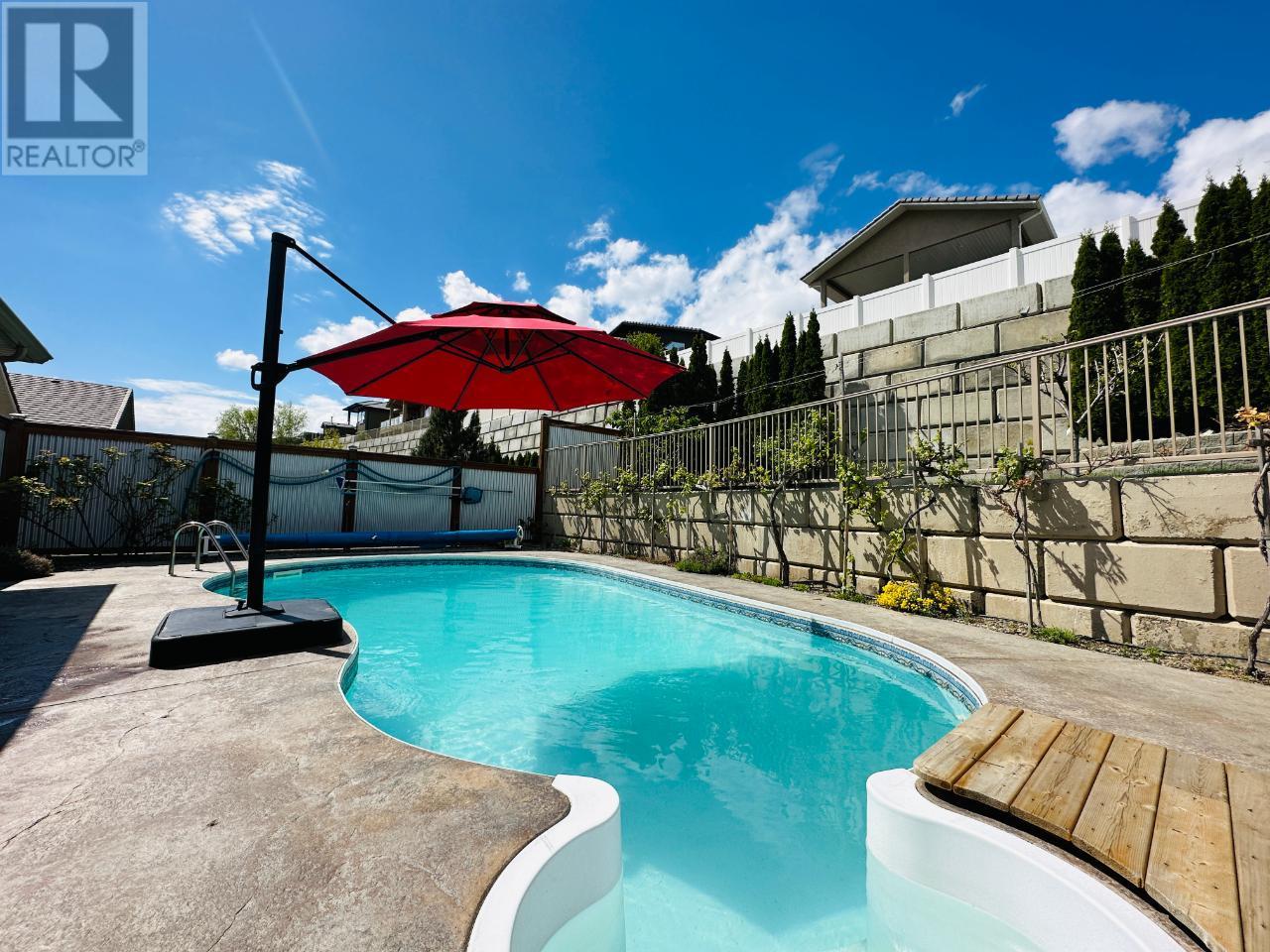 3802 CYPRESS HILLS Drive Osoyoos