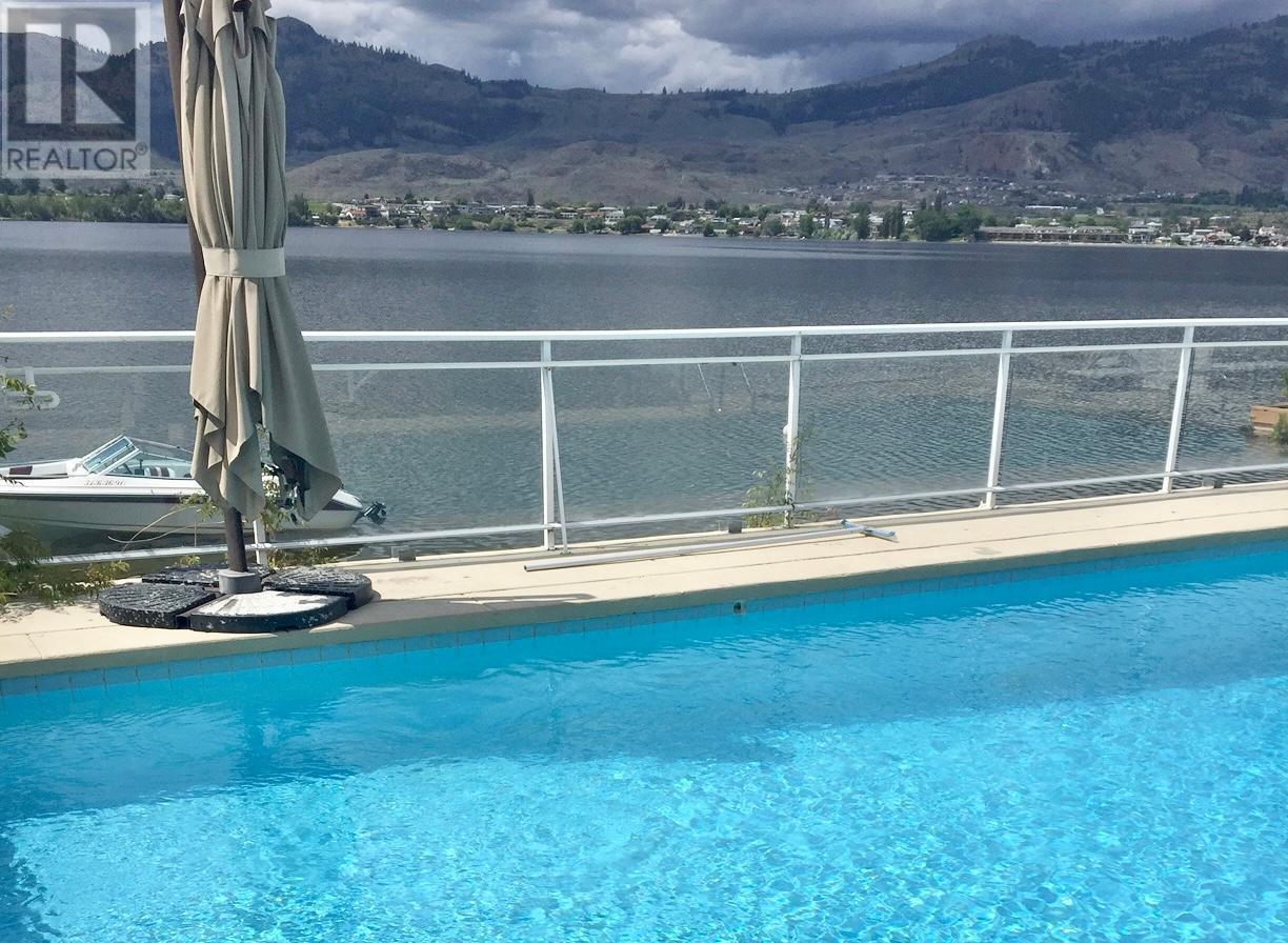 73 HARBOUR KEY Drive Osoyoos