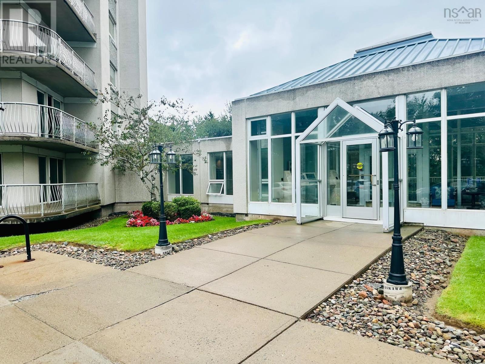 30 Brookdale Crescent, Dartmouth, Nova Scotia  B3A 4T7 - Photo 1 - 202402932