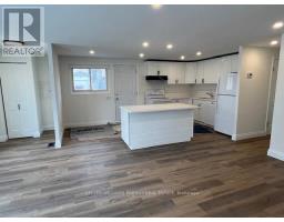 #MAIN -697 DOWNVIEW CRES