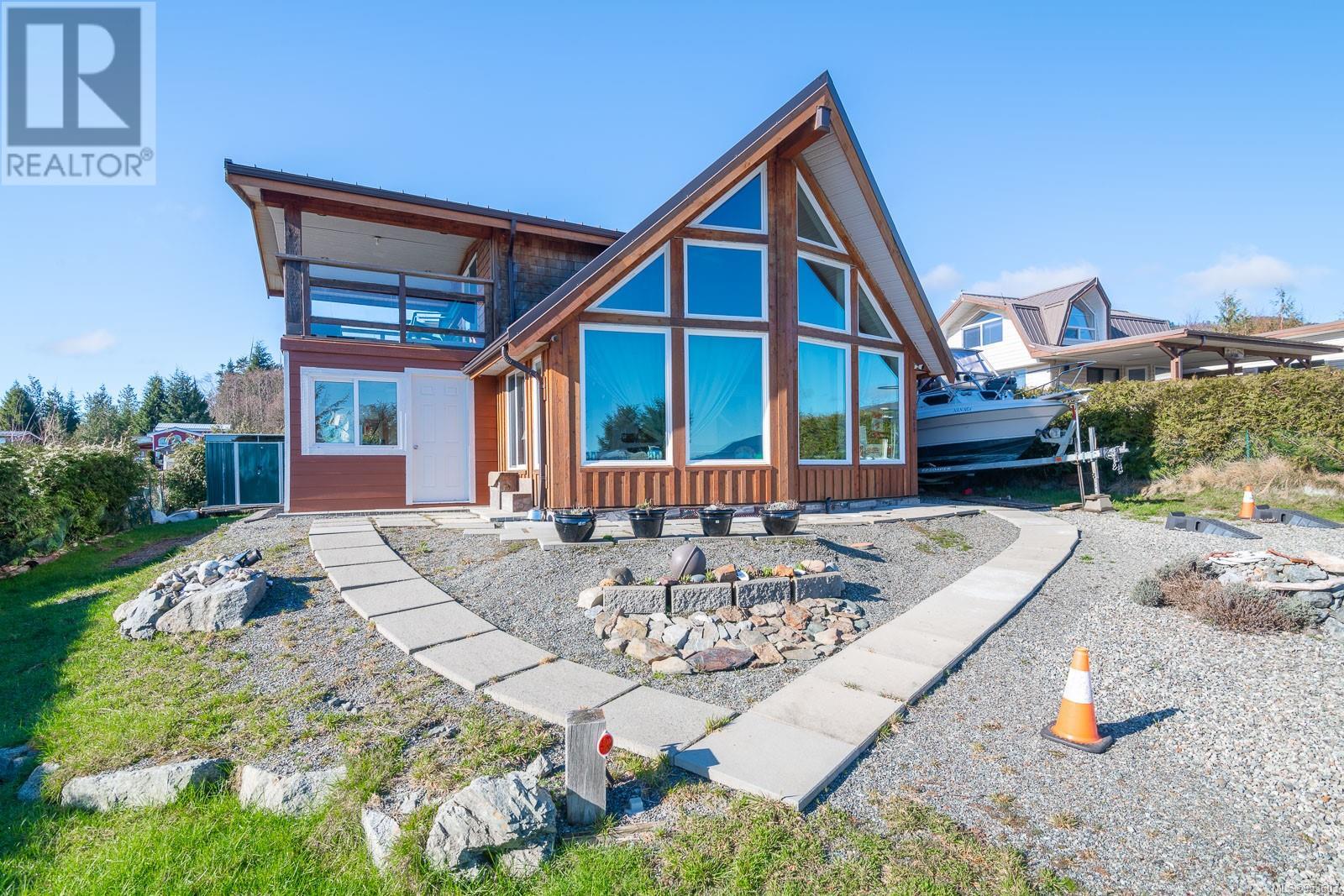 1049 Sixth Ave, ucluelet, British Columbia