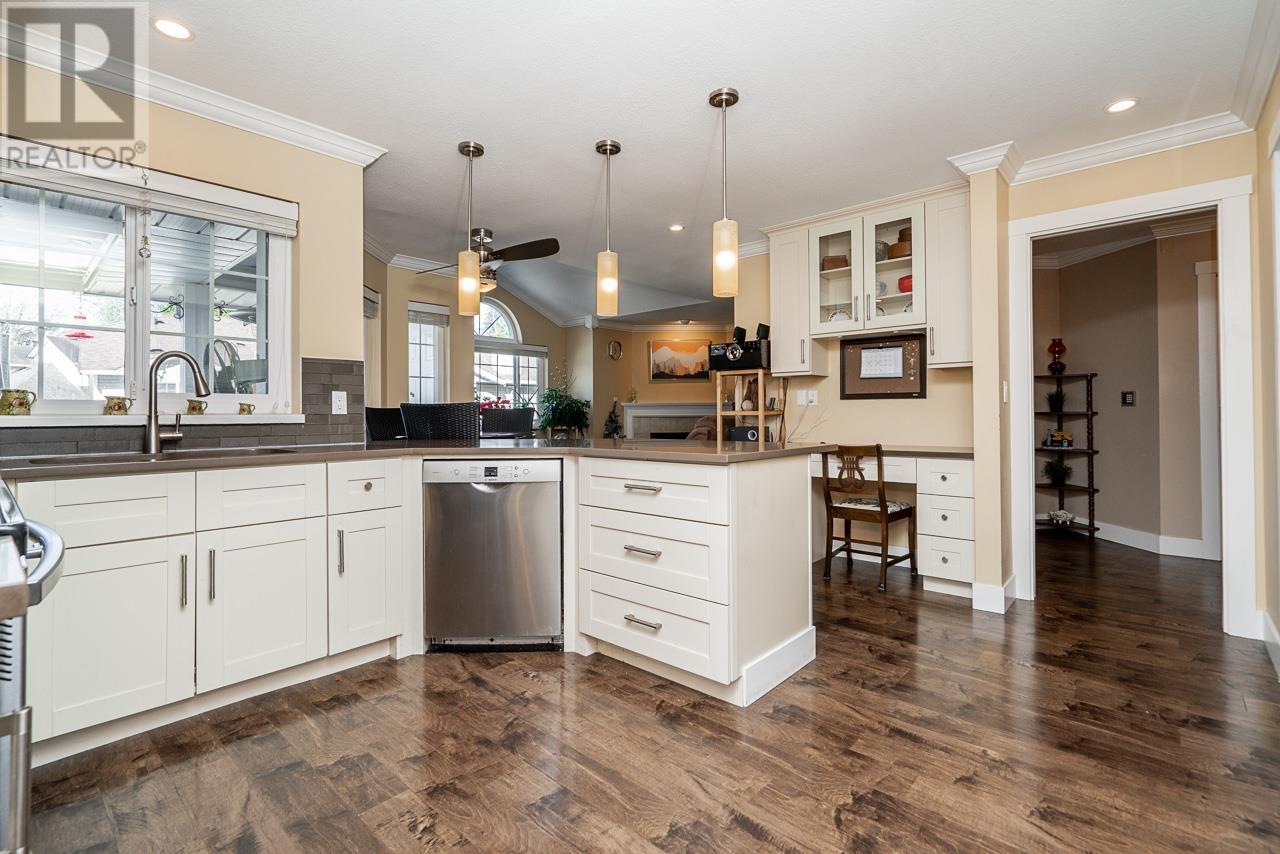 221 22515 116 Avenue, Maple Ridge, British Columbia  V2X 9V1 - Photo 7 - R2850243