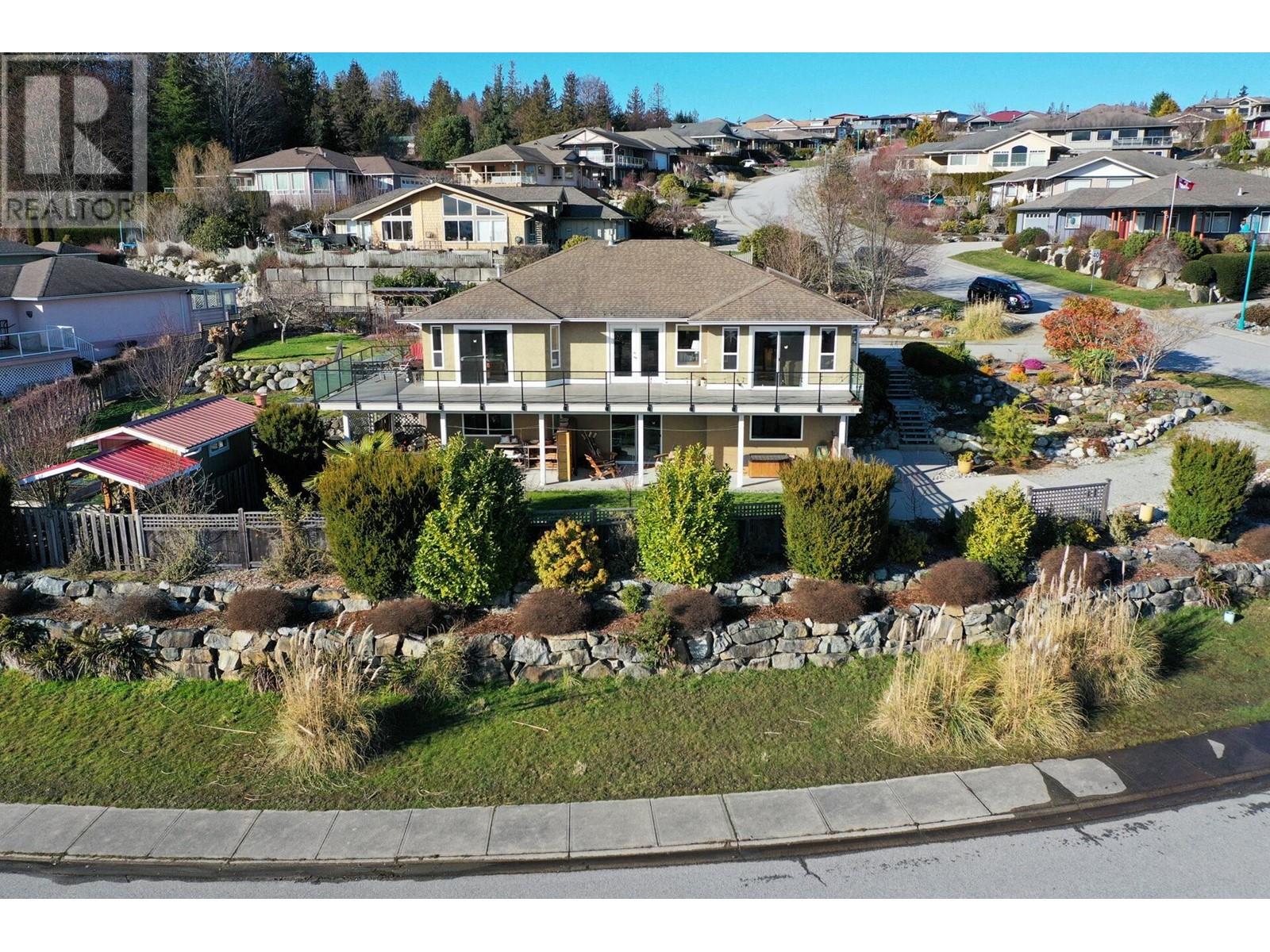 6235 Baillie Road, Sechelt, British Columbia  V7Z 0R5 - Photo 1 - R2850535