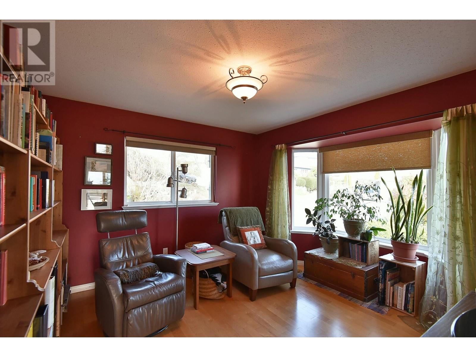 6235 Baillie Road, Sechelt, British Columbia  V7Z 0R5 - Photo 3 - R2850535