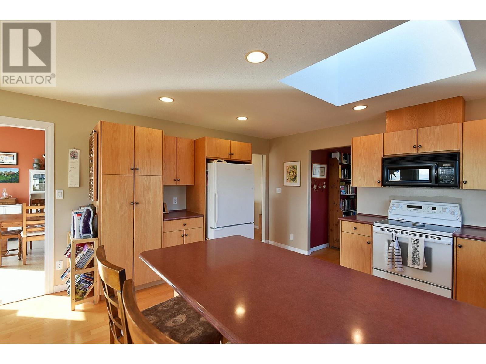 6235 Baillie Road, Sechelt, British Columbia  V7Z 0R5 - Photo 5 - R2850535