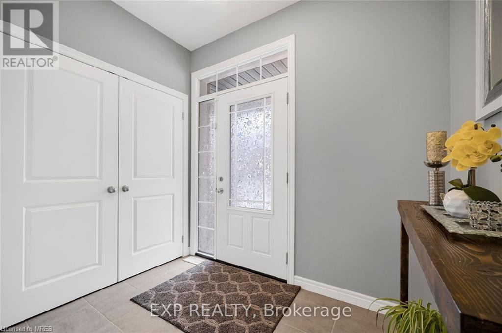 126 Elmbank Trail Trail, Kitchener, Ontario  N2R 0H1 - Photo 4 - 40542129