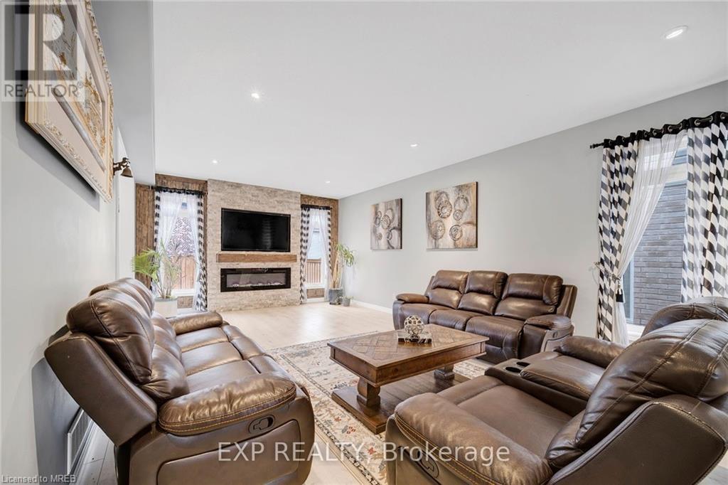 126 Elmbank Trail Trail, Kitchener, Ontario  N2R 0H1 - Photo 7 - 40542129