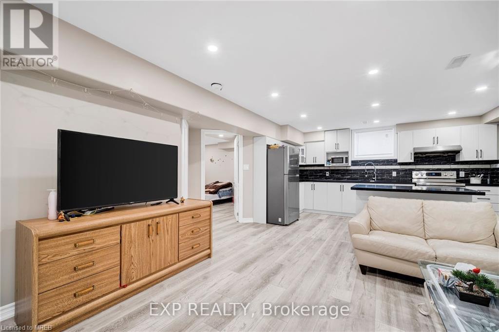 126 Elmbank Trail Trail, Kitchener, Ontario  N2R 0H1 - Photo 9 - 40542129