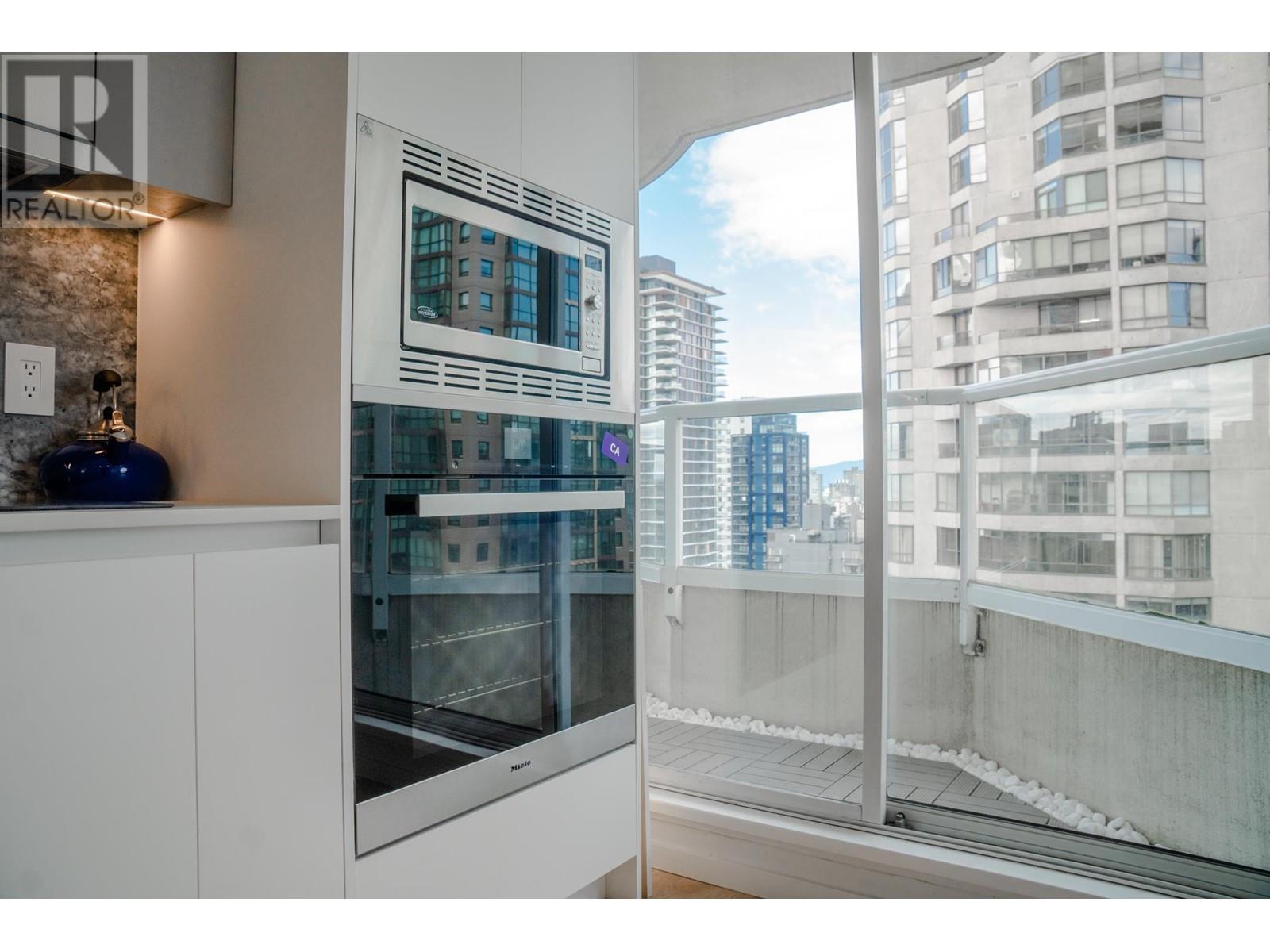 Listing Picture 8 of 40 : 1101 717 JERVIS STREET, Vancouver / 溫哥華 - 魯藝地產 Yvonne Lu Group - MLS Medallion Club Member