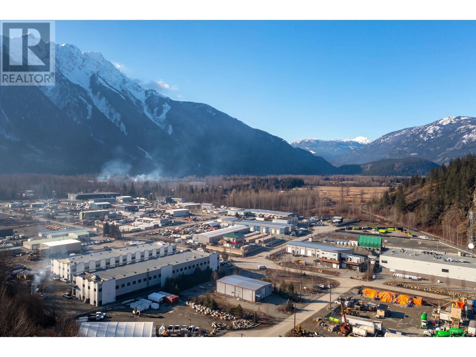 1954 Venture Place, Pemberton, British Columbia  V0N 2L0 - Photo 2 - C8057680