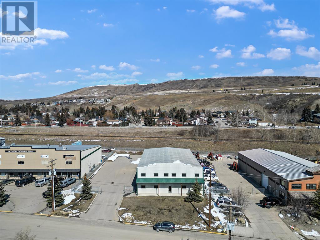 38 Griffin Industrial Point, Cochrane, Alberta  T4C 0A3 - Photo 8 - A2037934