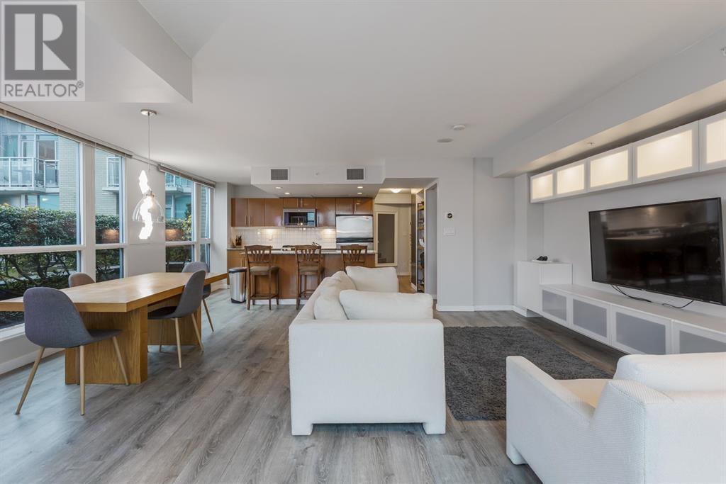 305 188 E Esplanade Street, North Vancouver, British Columbia  V7L 4Y1 - Photo 10 - R2850646
