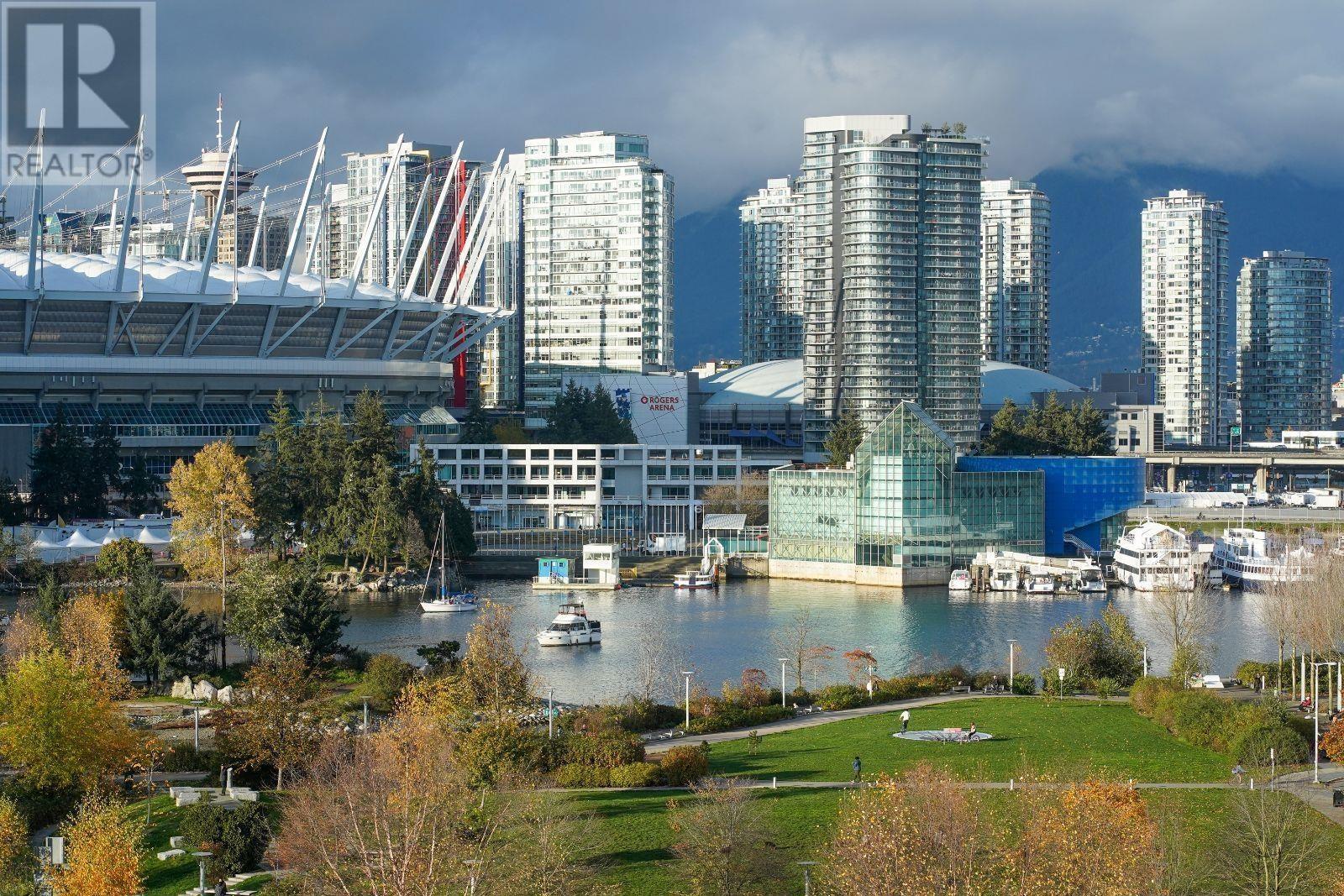 1209 1768 Cook Street, Vancouver, British Columbia  V5Y 0N3 - Photo 1 - R2779913