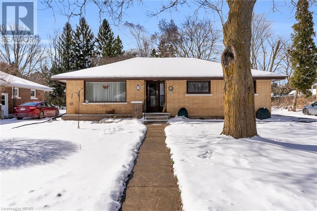 96 Charles Street, Wingham, Ontario N0G 2W0 (26525522) Coldwell