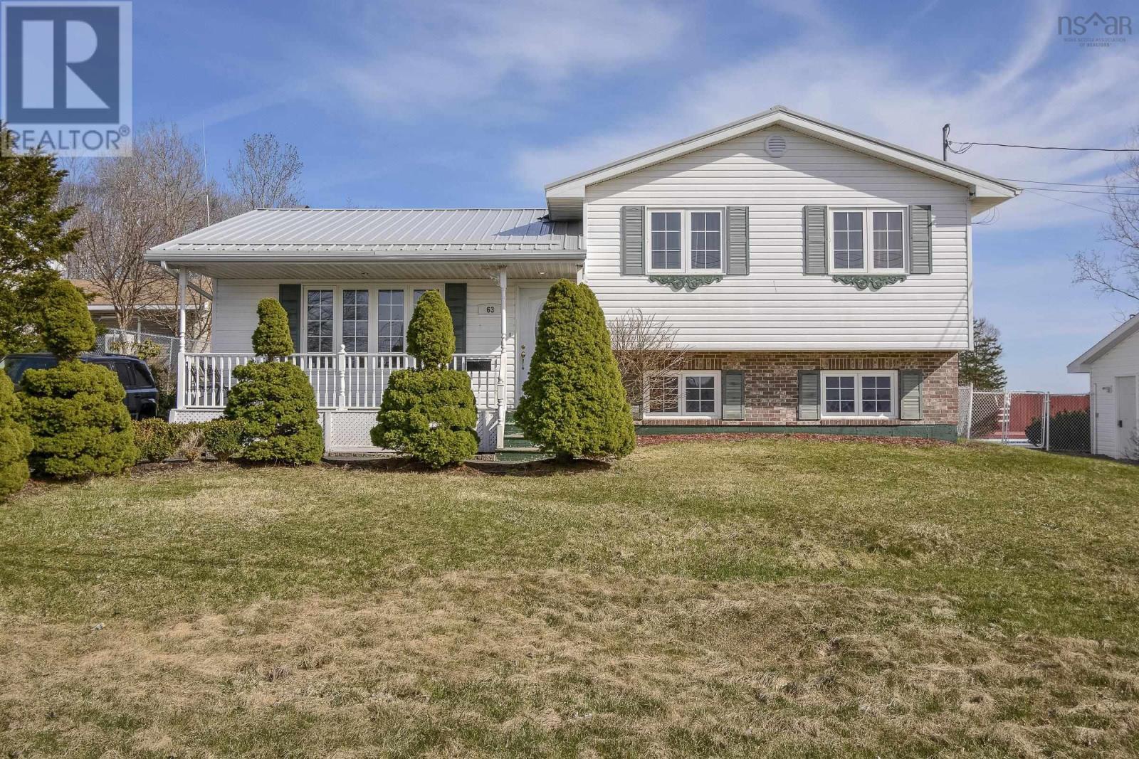 63 Brown Street, Sydney Mines, Nova Scotia  B1L 0B3 - Photo 2 - 202402941