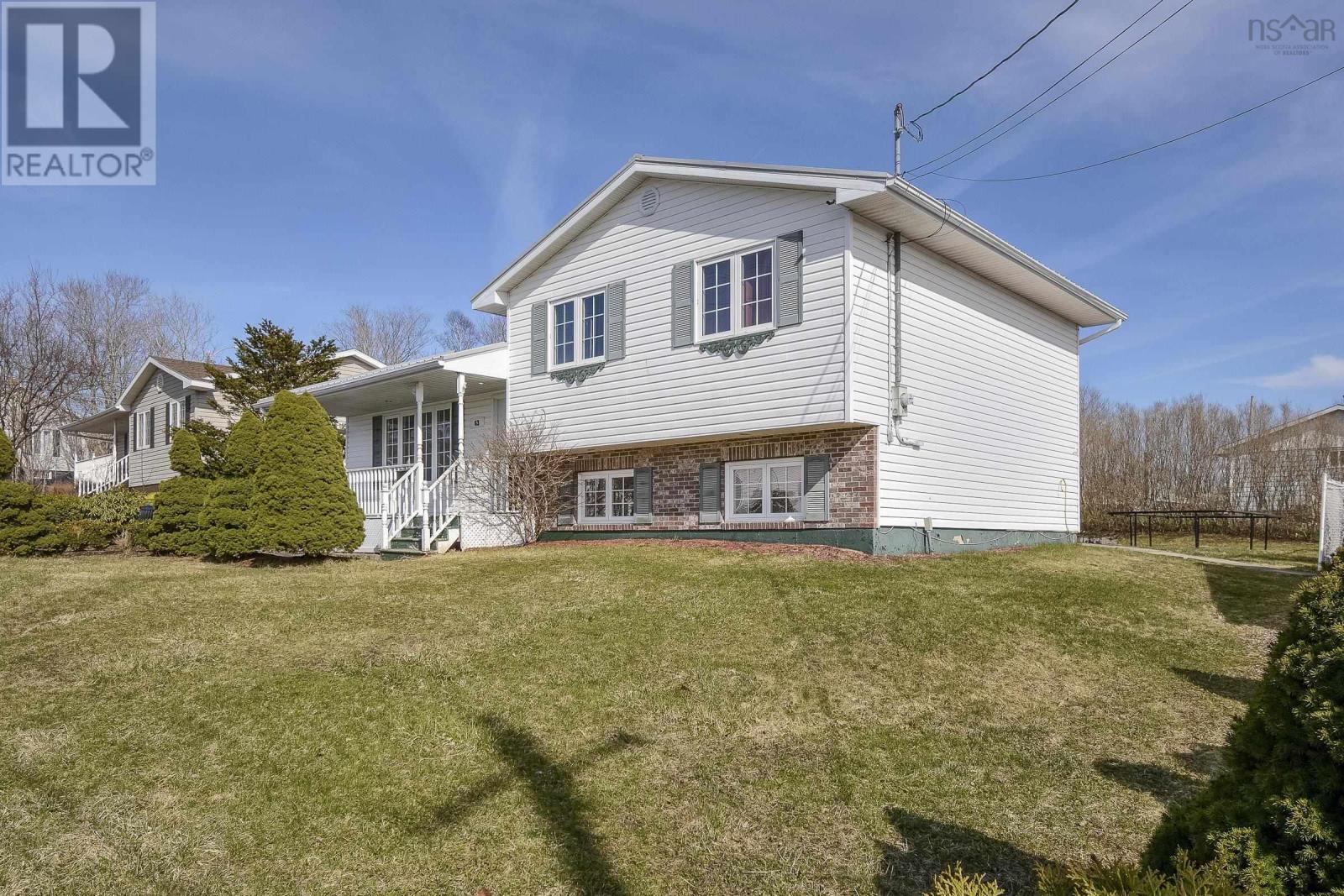 63 Brown Street, Sydney Mines, Nova Scotia  B1L 0B3 - Photo 6 - 202402941