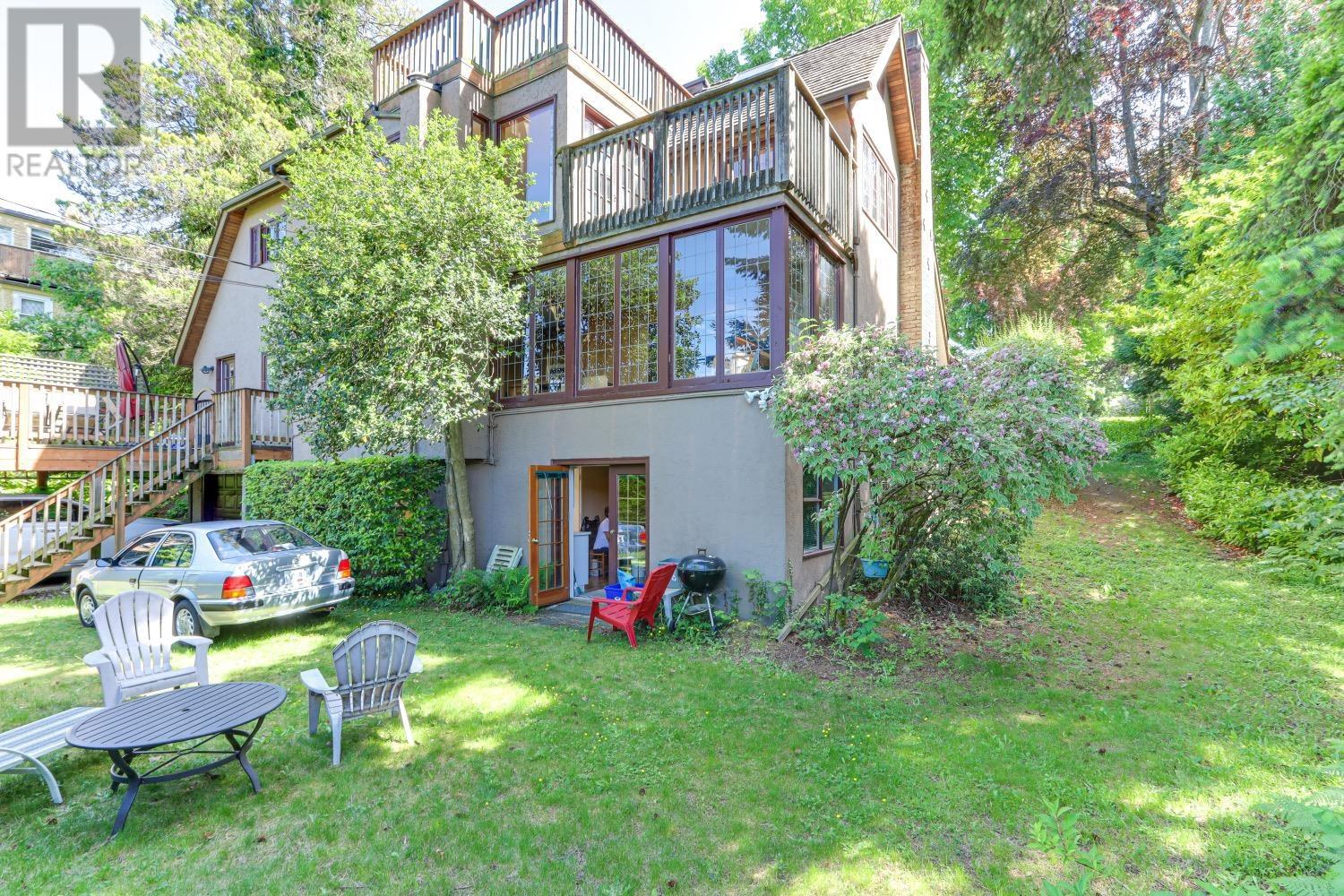 Listing Picture 33 of 40 : 4095 CROWN CRESCENT, Vancouver / 溫哥華 - 魯藝地產 Yvonne Lu Group - MLS Medallion Club Member
