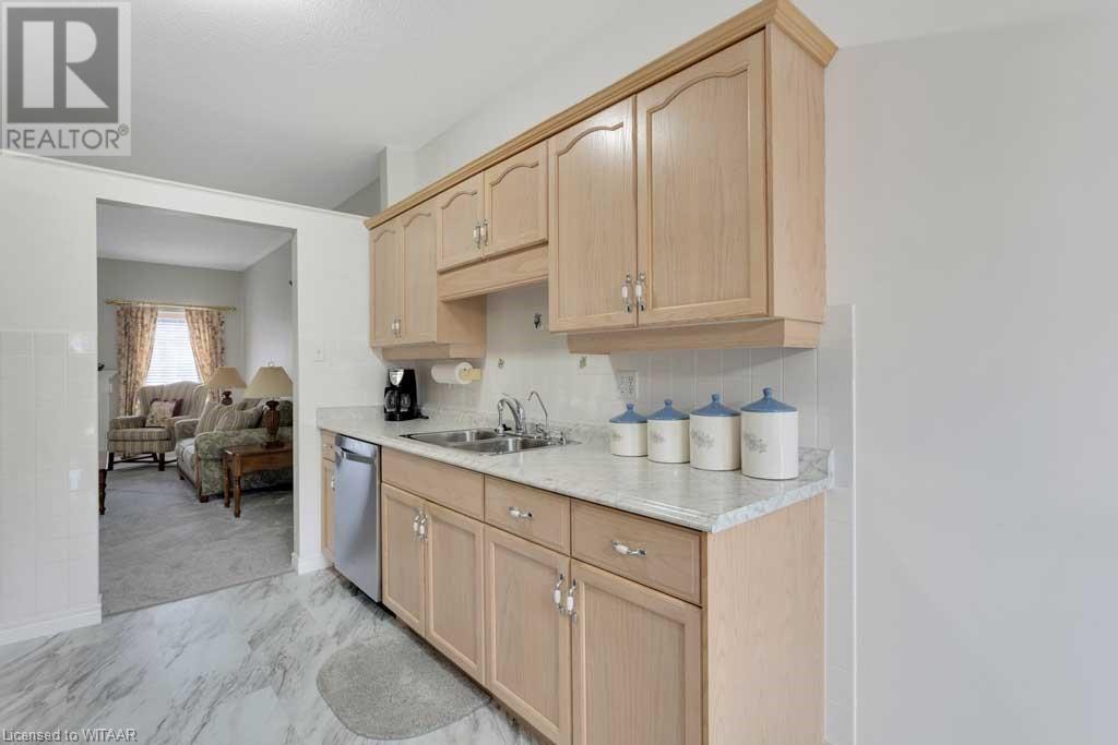 87 King Street Unit# 8, Tillsonburg, Ontario  N4G 5V1 - Photo 9 - 40542658