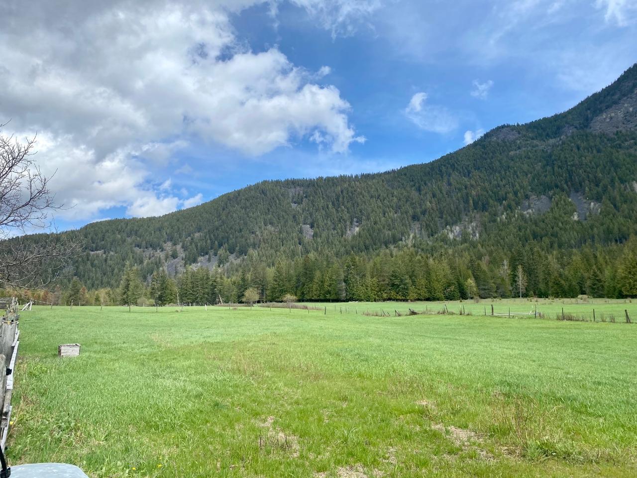 4512 48th Street, Canyon, British Columbia  V0B 1C1 - Photo 38 - 2475025