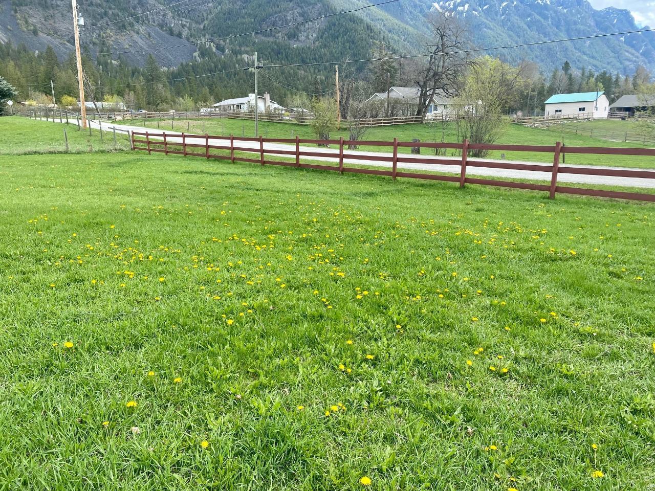 4512 48th Street, Canyon, British Columbia  V0B 1C1 - Photo 46 - 2475025