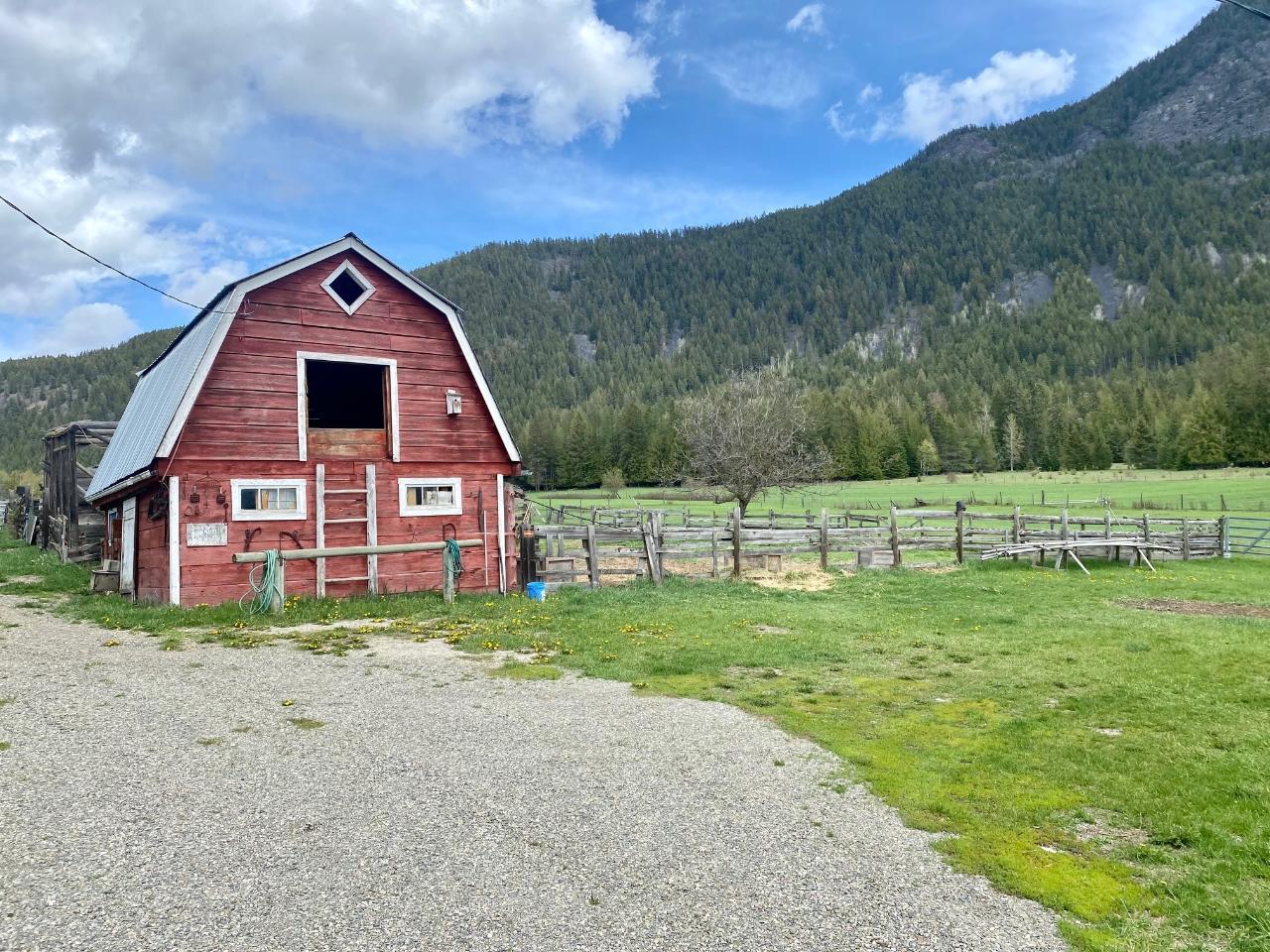 4512 48th Street, Canyon, British Columbia  V0B 1C1 - Photo 34 - 2475025