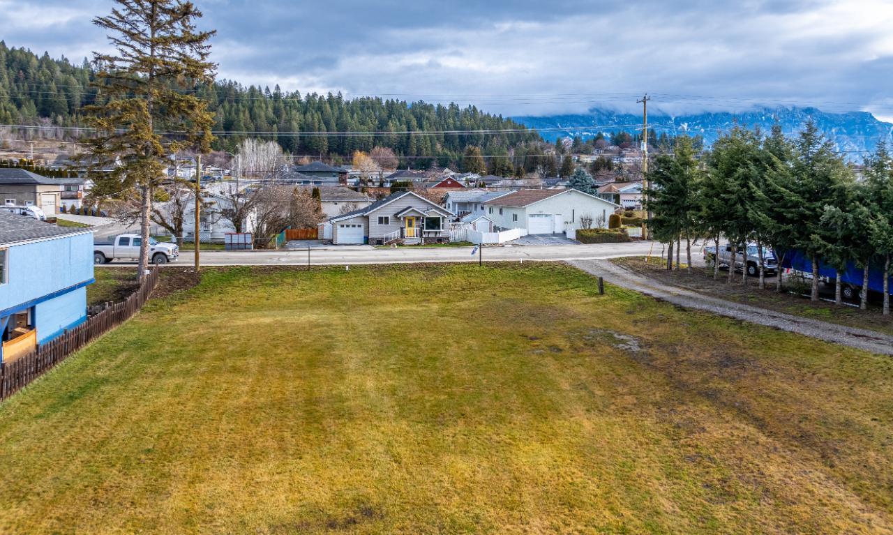 Creston Vacant Land for sale:    (Listed 2024-01-25)