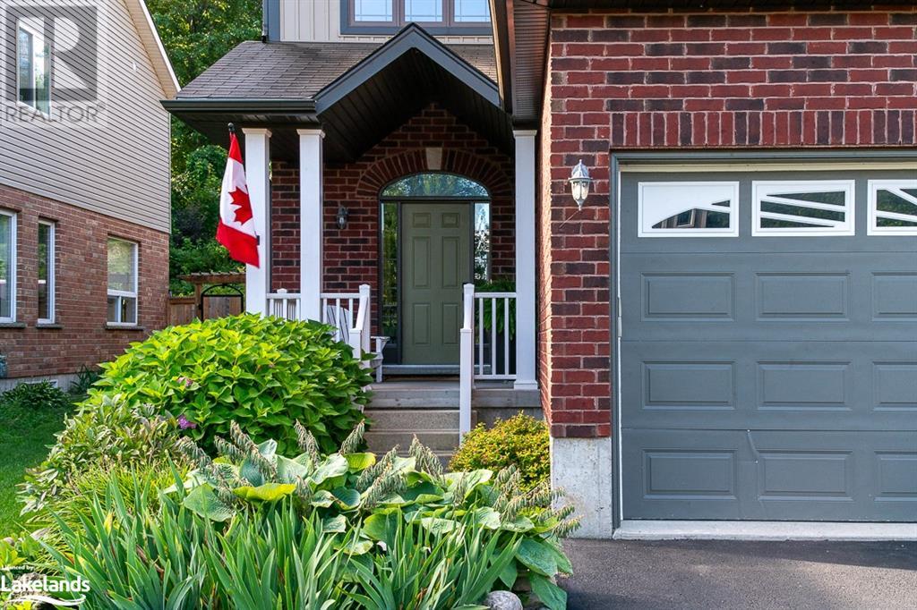 20 Lynden Street, Collingwood, Ontario L9Y 0C4 (26529301) Real EstateThornbury, Blue