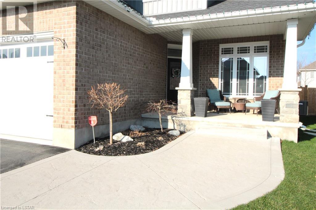 46 Ashberry Place, St. Thomas, Ontario  N5R 0H9 - Photo 2 - 40542890