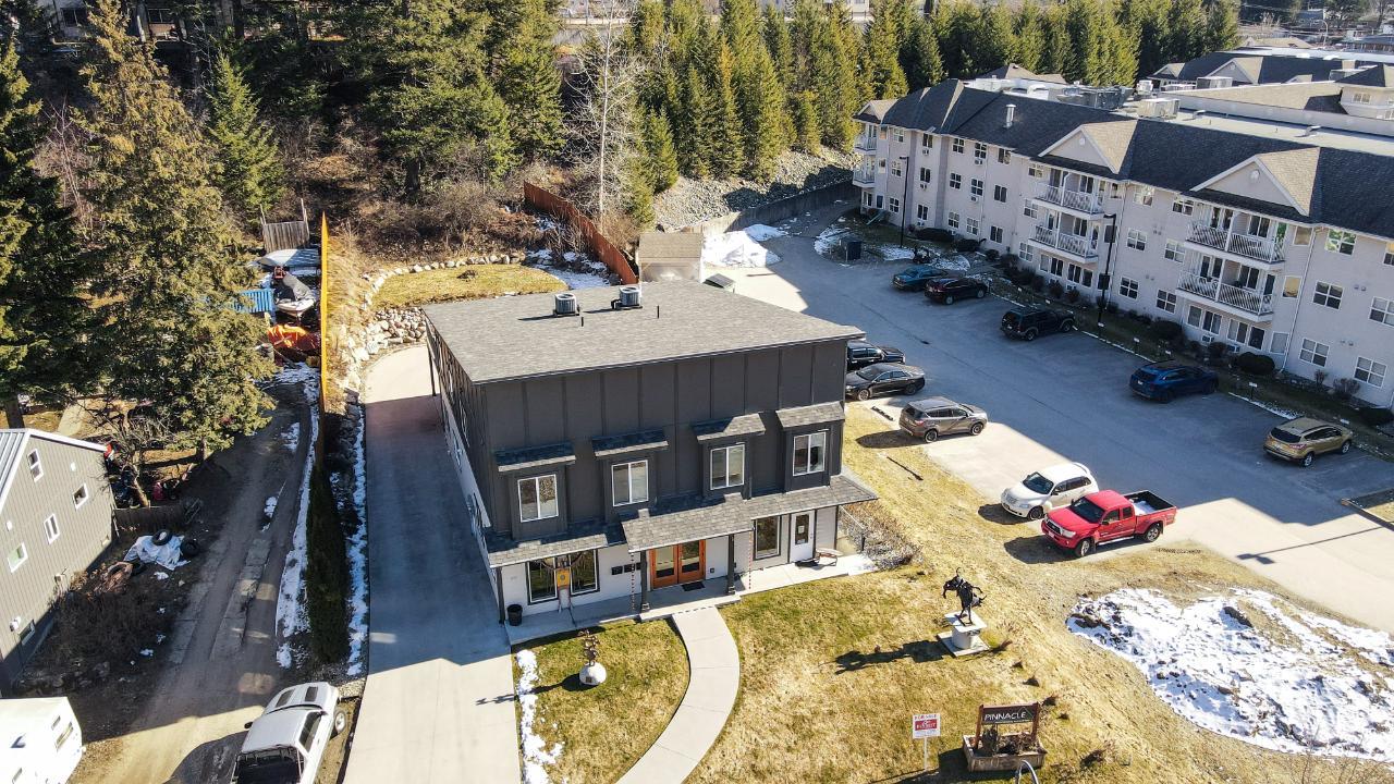 1 - 495 COLUMBIA AVENUE, south castlegar, British Columbia