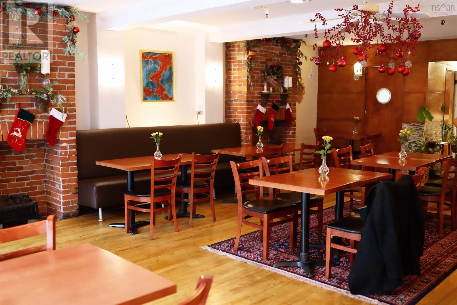 Smyrna Restaurant, Halifax, Nova Scotia  B3J 2K4 - Photo 4 - 202403054