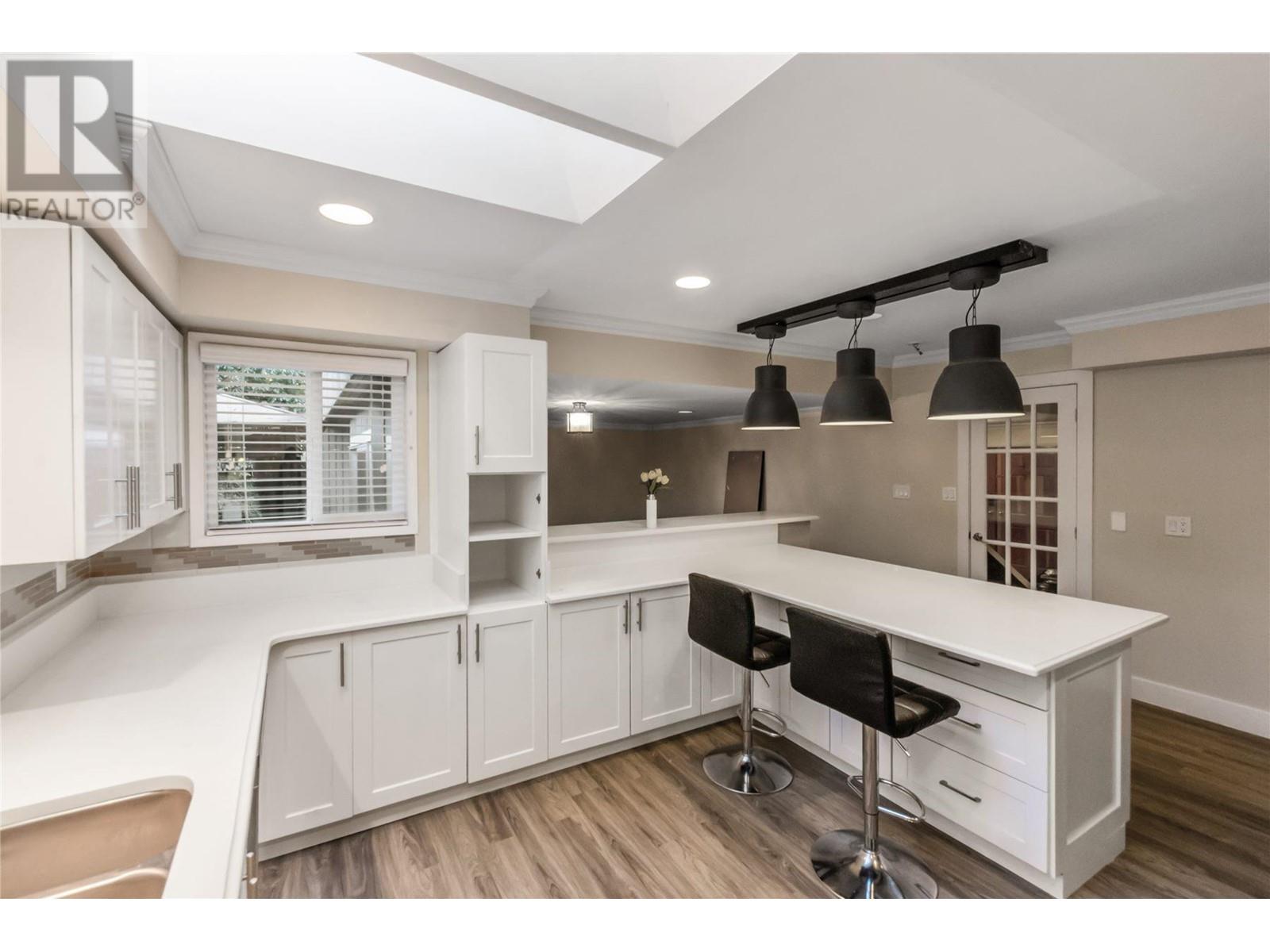 440 Walker Street, Coquitlam, British Columbia  V3K 4E3 - Photo 11 - R2850865