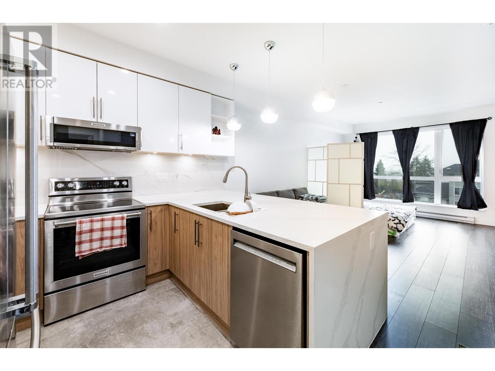 203 11703 Fraser Street, Maple Ridge, British Columbia  V2X 2L8 - Photo 2 - R2849801